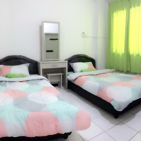Api Api Centre Apartment Homestay كوتا كينابالو المظهر الخارجي الصورة