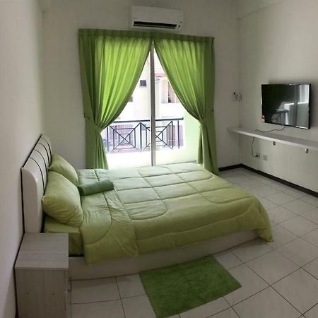 Api Api Centre Apartment Homestay كوتا كينابالو المظهر الخارجي الصورة