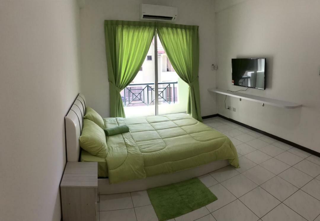 Api Api Centre Apartment Homestay كوتا كينابالو المظهر الخارجي الصورة
