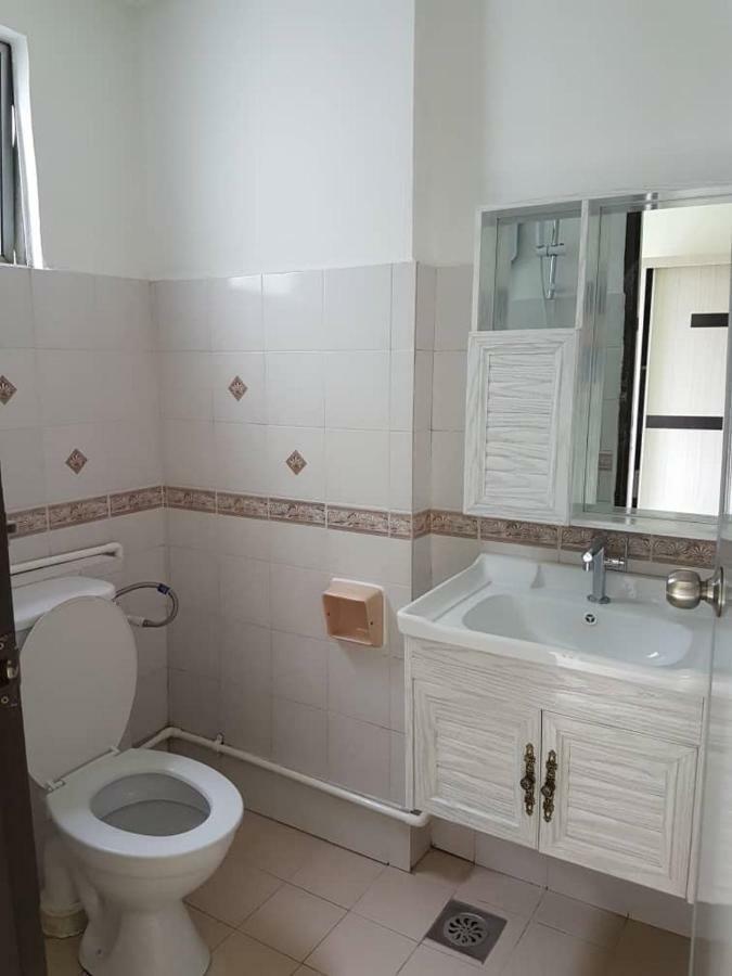 Api Api Centre Apartment Homestay كوتا كينابالو المظهر الخارجي الصورة